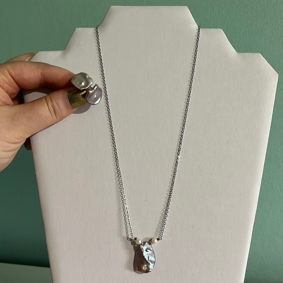 Lilac Pearl Costume Necklace and Earrings Set - Picture 1 of 3